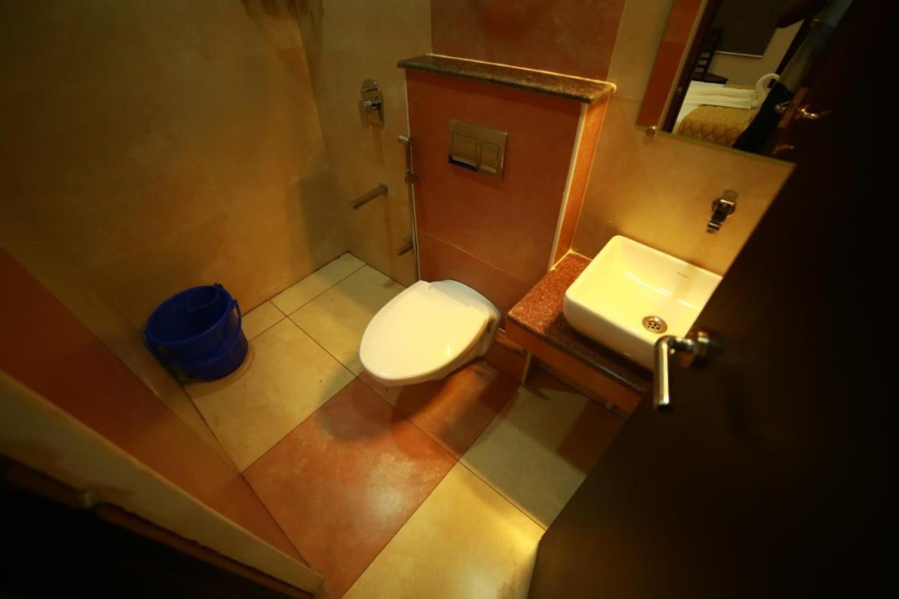 Sapphire Inn Pondicherry Eksteriør bilde