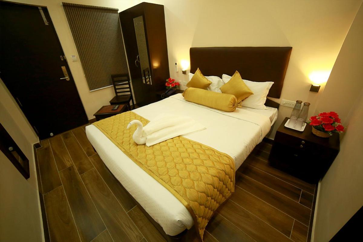 Sapphire Inn Pondicherry Eksteriør bilde