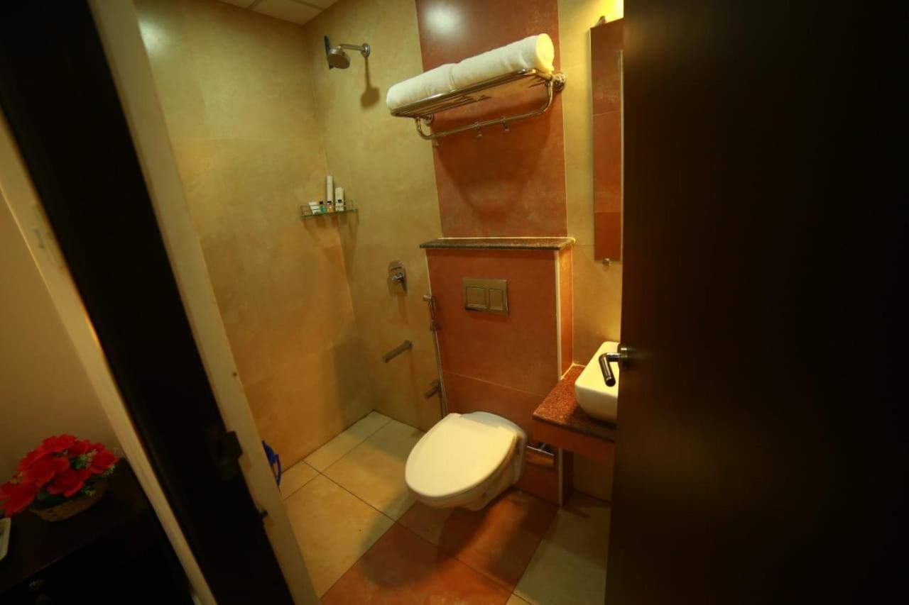 Sapphire Inn Pondicherry Eksteriør bilde