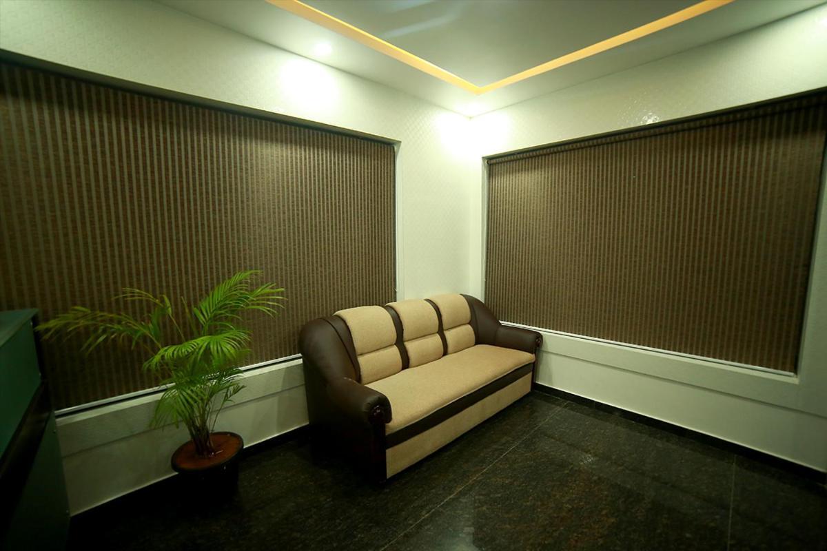 Sapphire Inn Pondicherry Eksteriør bilde