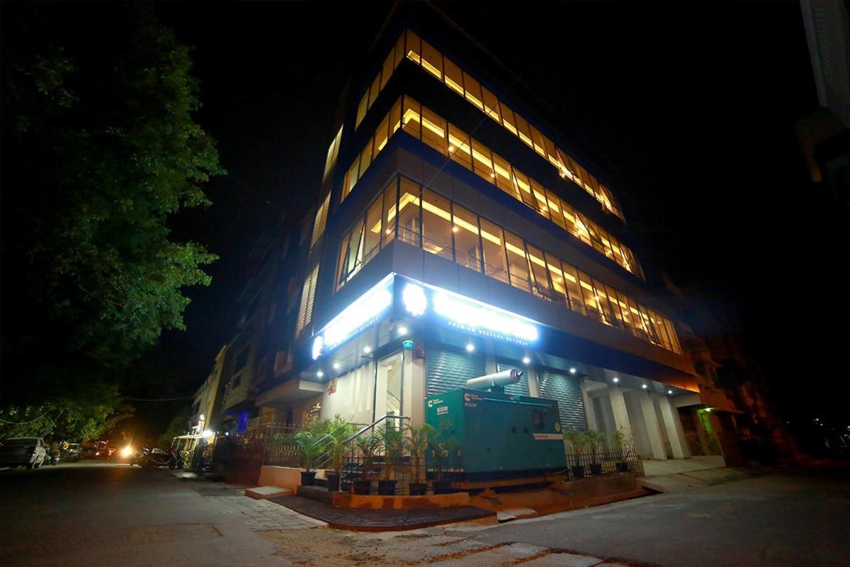 Sapphire Inn Pondicherry Eksteriør bilde