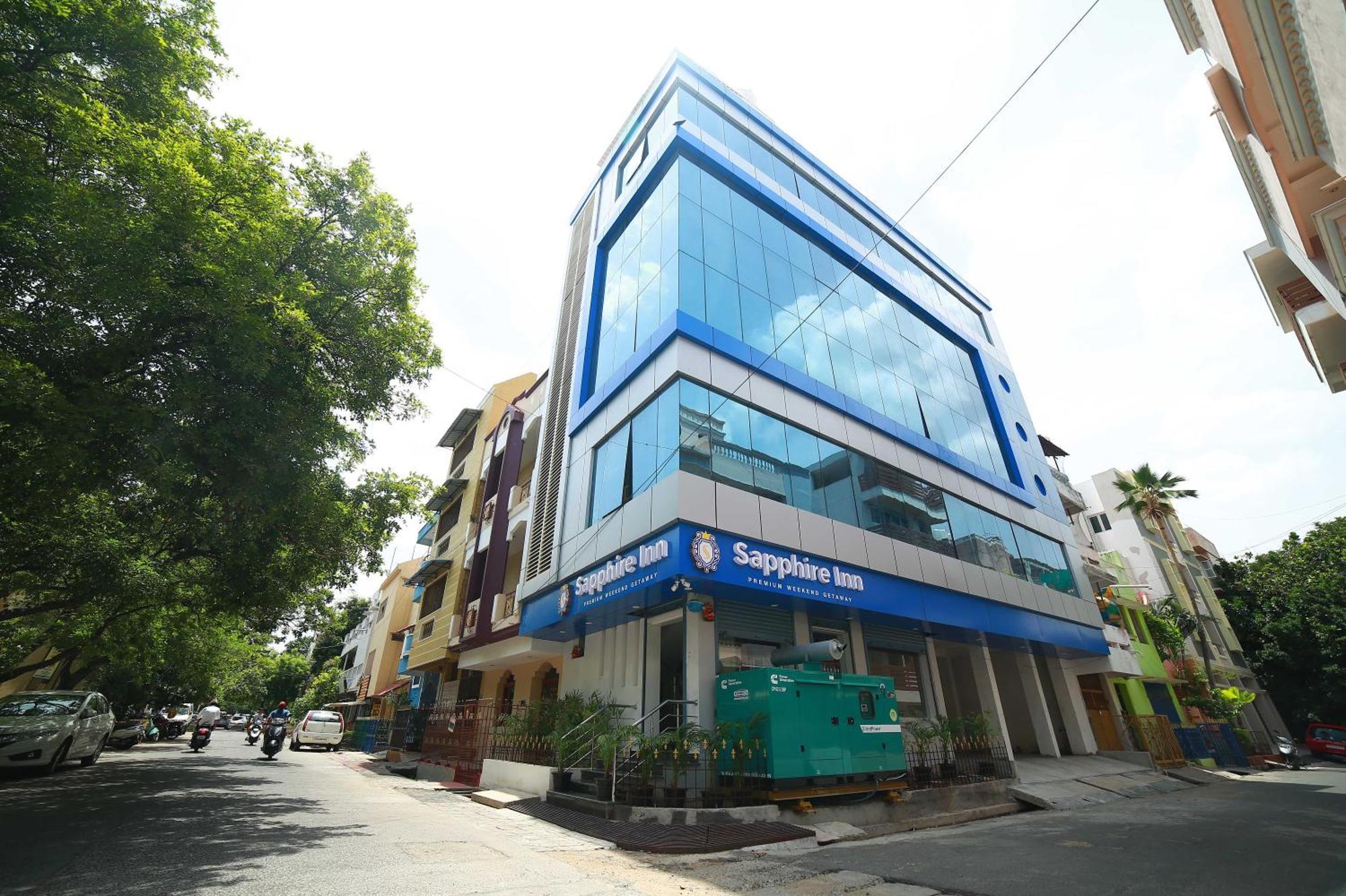Sapphire Inn Pondicherry Eksteriør bilde