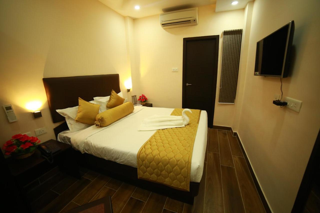 Sapphire Inn Pondicherry Eksteriør bilde