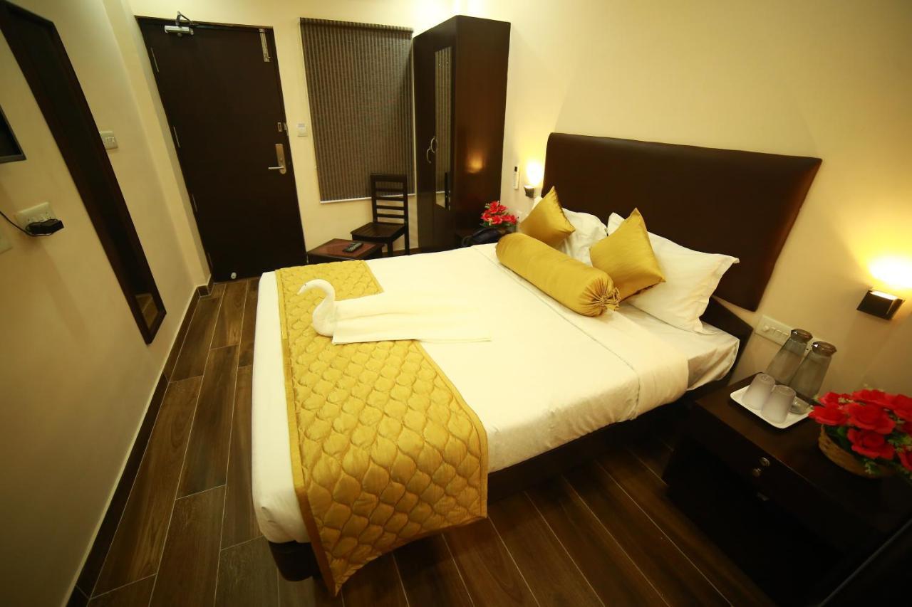 Sapphire Inn Pondicherry Eksteriør bilde