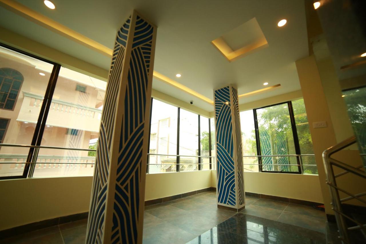 Sapphire Inn Pondicherry Eksteriør bilde