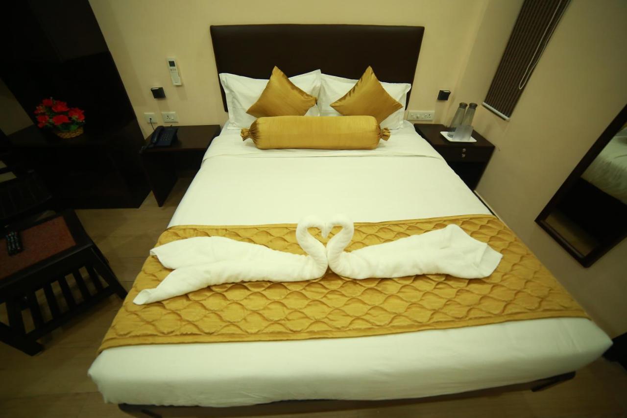 Sapphire Inn Pondicherry Eksteriør bilde